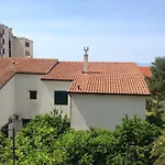 Batosic Πανσιόν Μακάρσκα