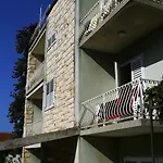 Batosic 3* Μακάρσκα
