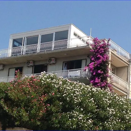 Guest house Batosic 3*