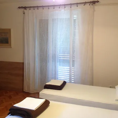 Batosic Guest house 3*