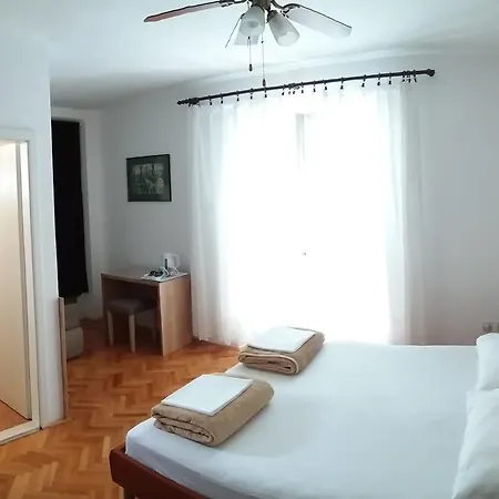 Guest house Batosic 3*